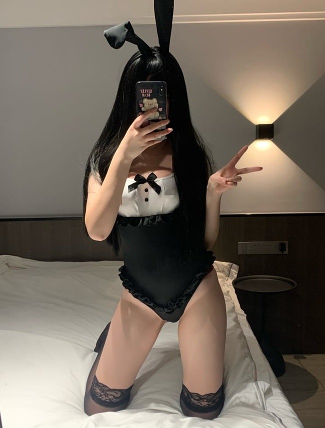 林扣弦微密圈高能私房写真合集：黑丝制服，每一张都想收藏