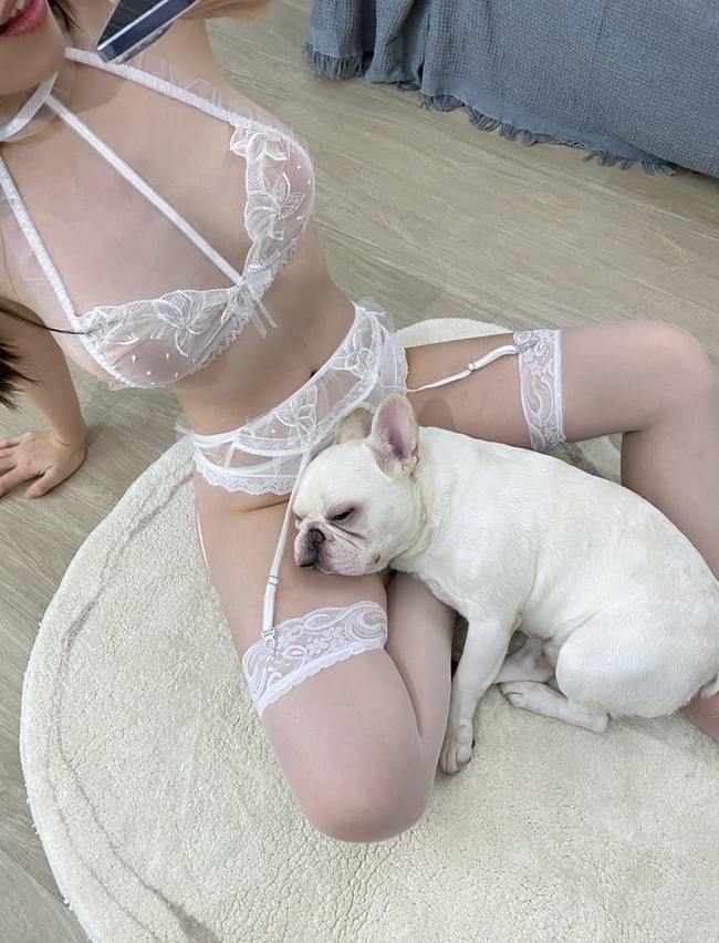 铁锤姐姐 性感尤物写真集 | 免费获取炙热美女全套合集！