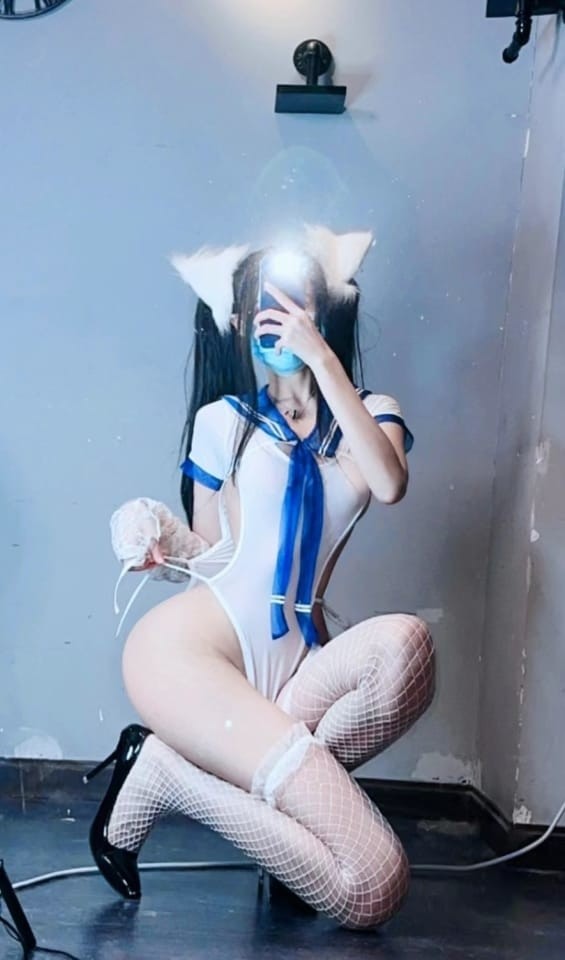 小艾根本吃不饱 微密圈精品写真 美女私房照全套下载