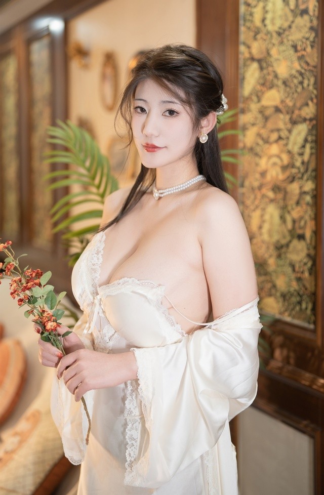 星澜是澜澜叫澜妹呀高清写真：诱惑与可爱完美结合，下载无水印！