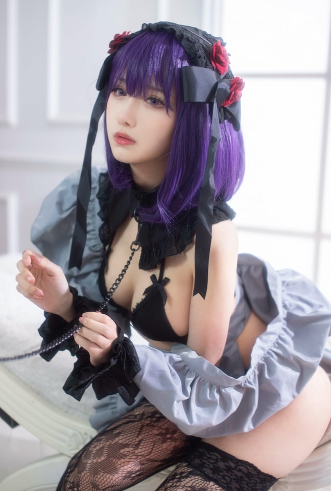 Shika小鹿鹿cosplay美女写真合集，高清完美呈现，免费下载所有诱人美照