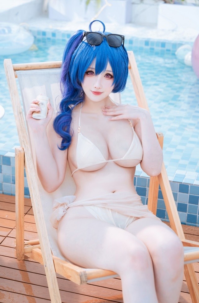 rioko凉凉子极致魅力写真：全套资源免费下载，瞬间点燃你的热情！