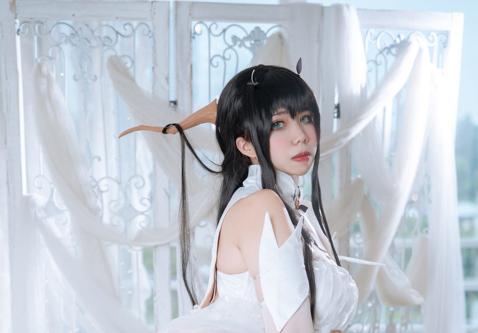 魅瞳Meroko灵动cosplay女神的艺术之旅：从樱花姬到赛博武士的惊艳演绎