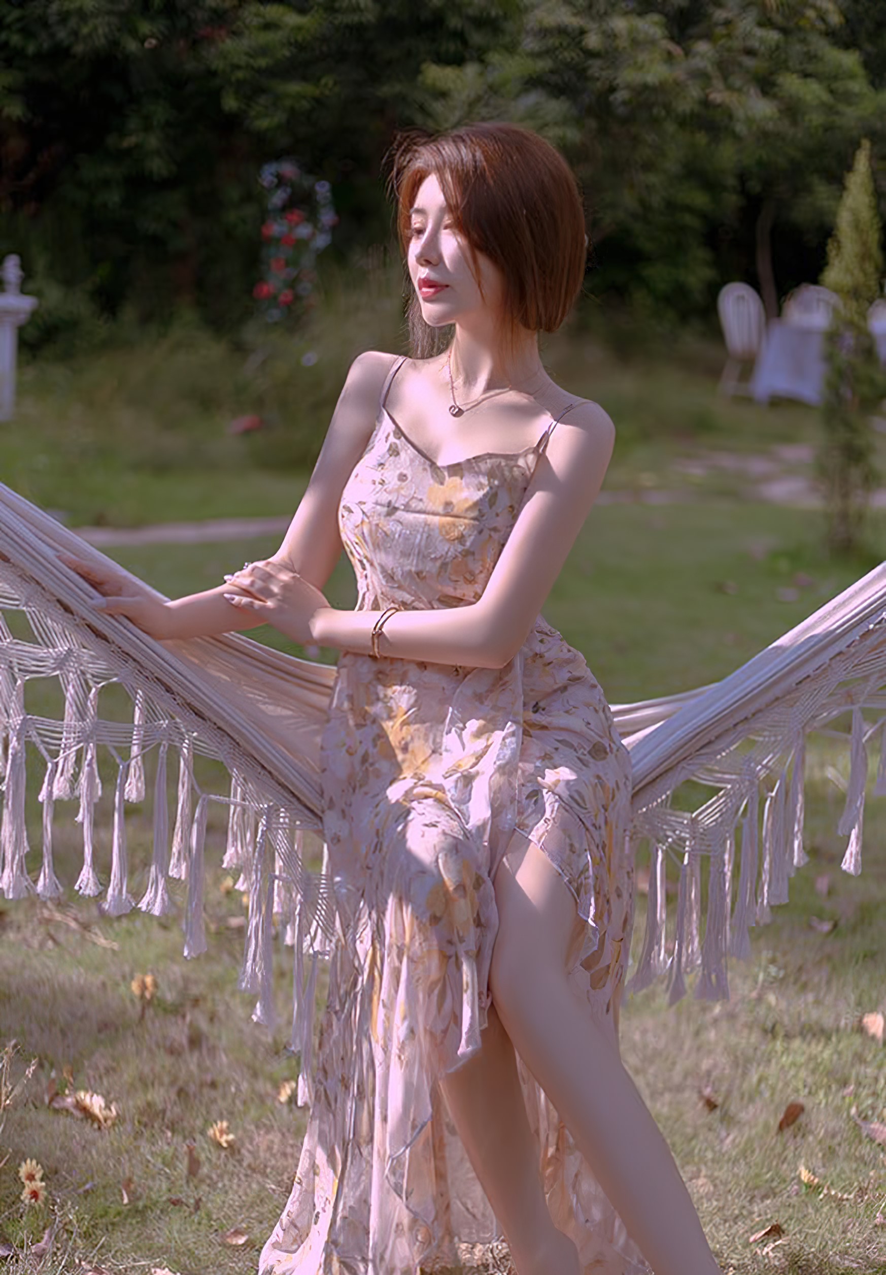 三青叶子自然系写真绝了！从妆容到穿搭，她的 "与植物共生" 拍照法大公开