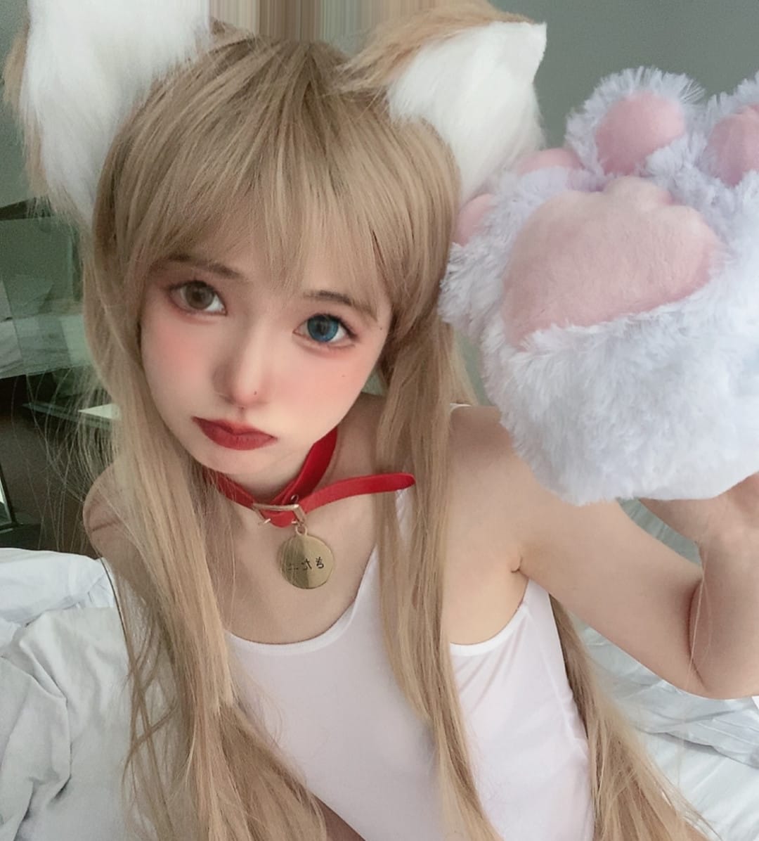 倦倦喵《柔光喵语》写真 全网求存!倦倦喵柔光写真 垂眸时的睫毛阴影 倦意里藏着化不开的温柔