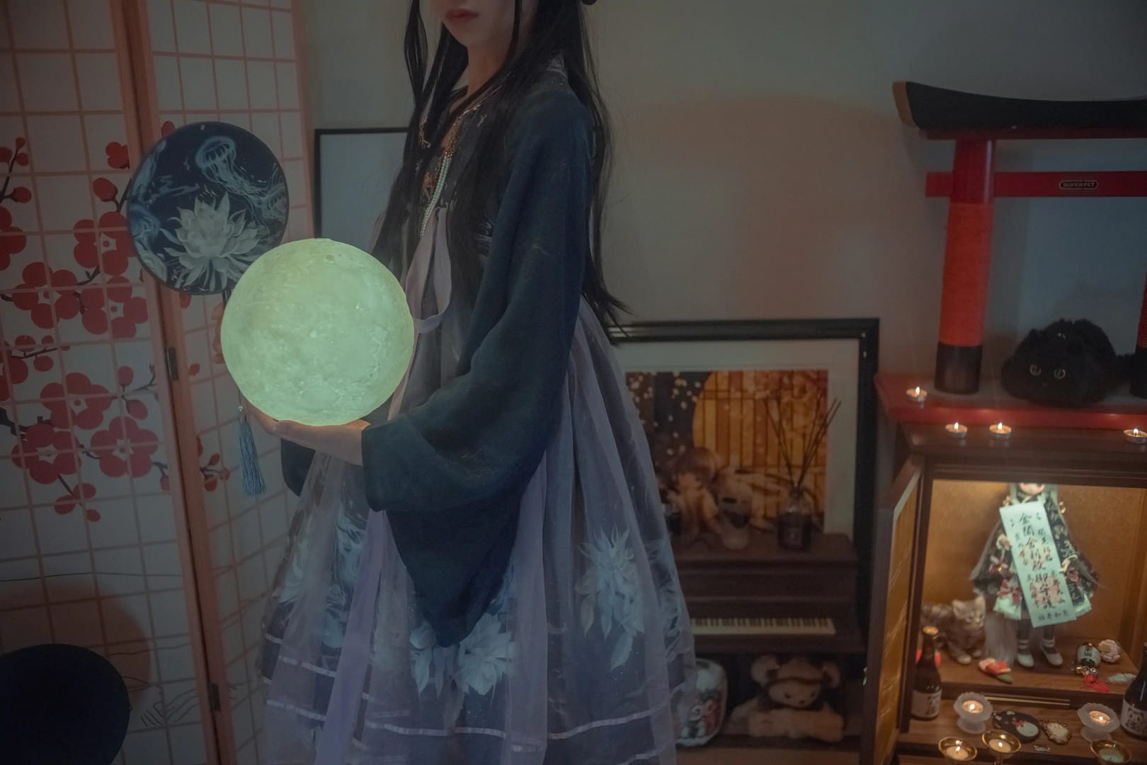 木花琳琳是勇者战阵繁花录 铠甲映残阳 剑尖挑着一朵不肯凋零的花（4K写真原图）