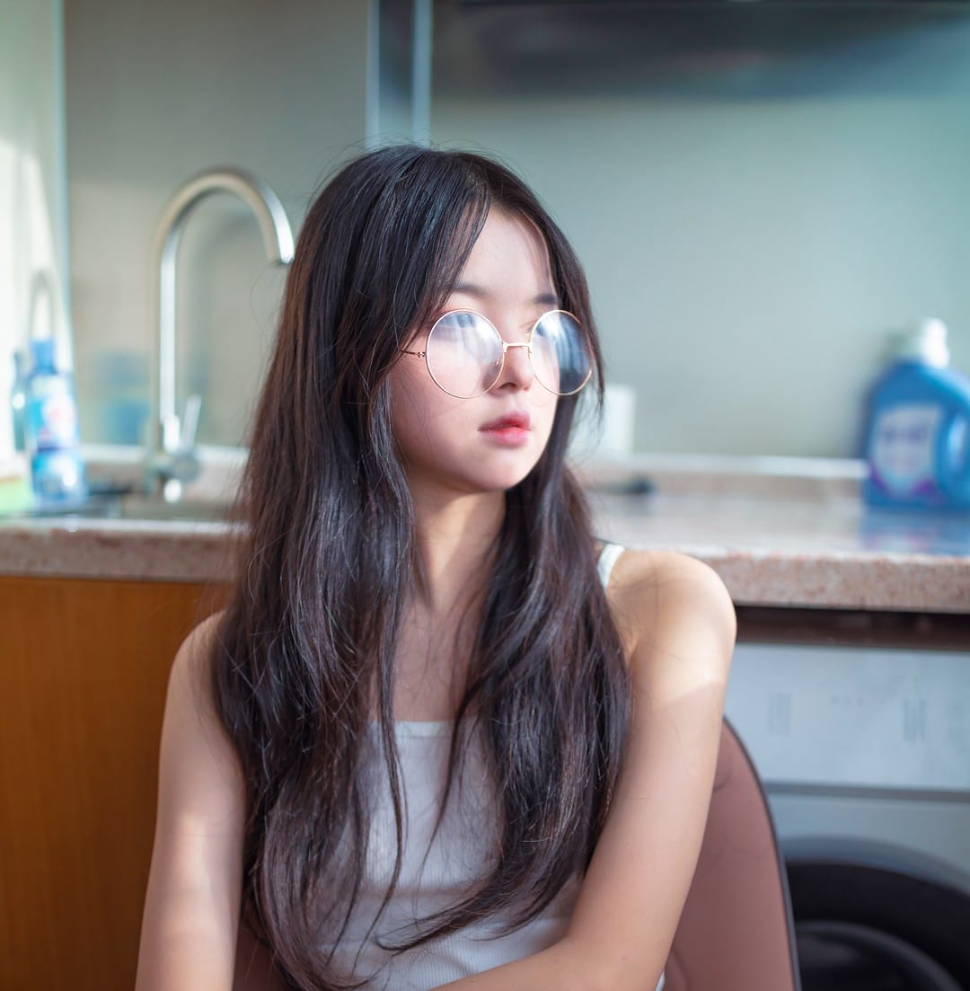 林书辞 「被窝时差」氛围感写真：适合当壁纸的高清无水印美图