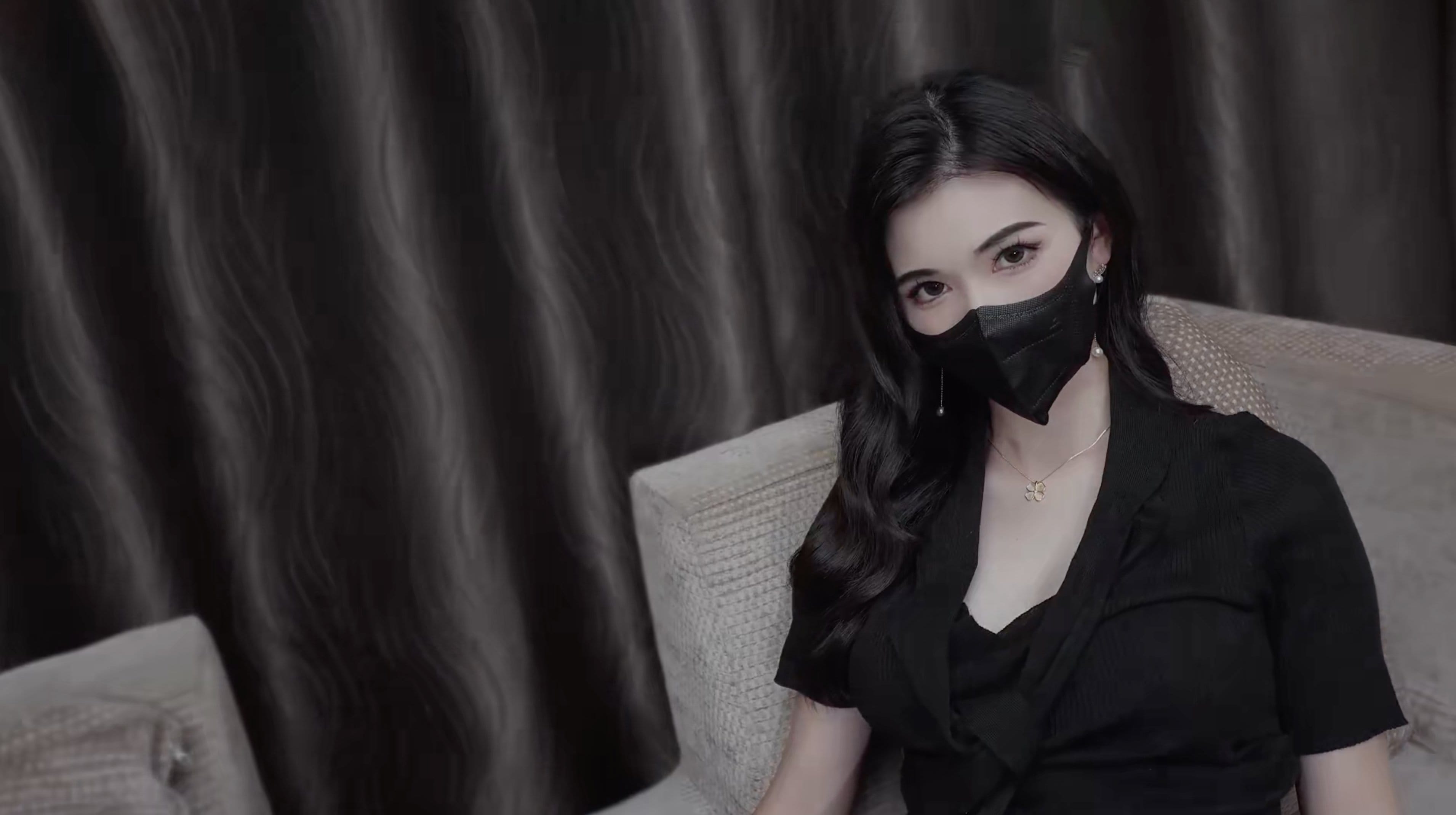 狐不妖写真合集:从墨色空灵到流光幻梦,每一帧都藏着东方美学