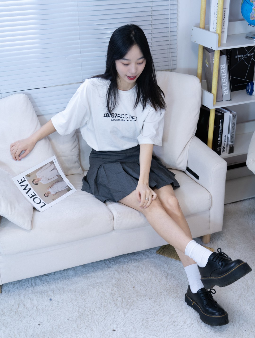 甜予摄影 (4) 甜予摄影「被窝时差」 午后光洒棉麻衣 翻书时的侧脸像裹着棉花糖 暖得人心头发软(4K 写真)