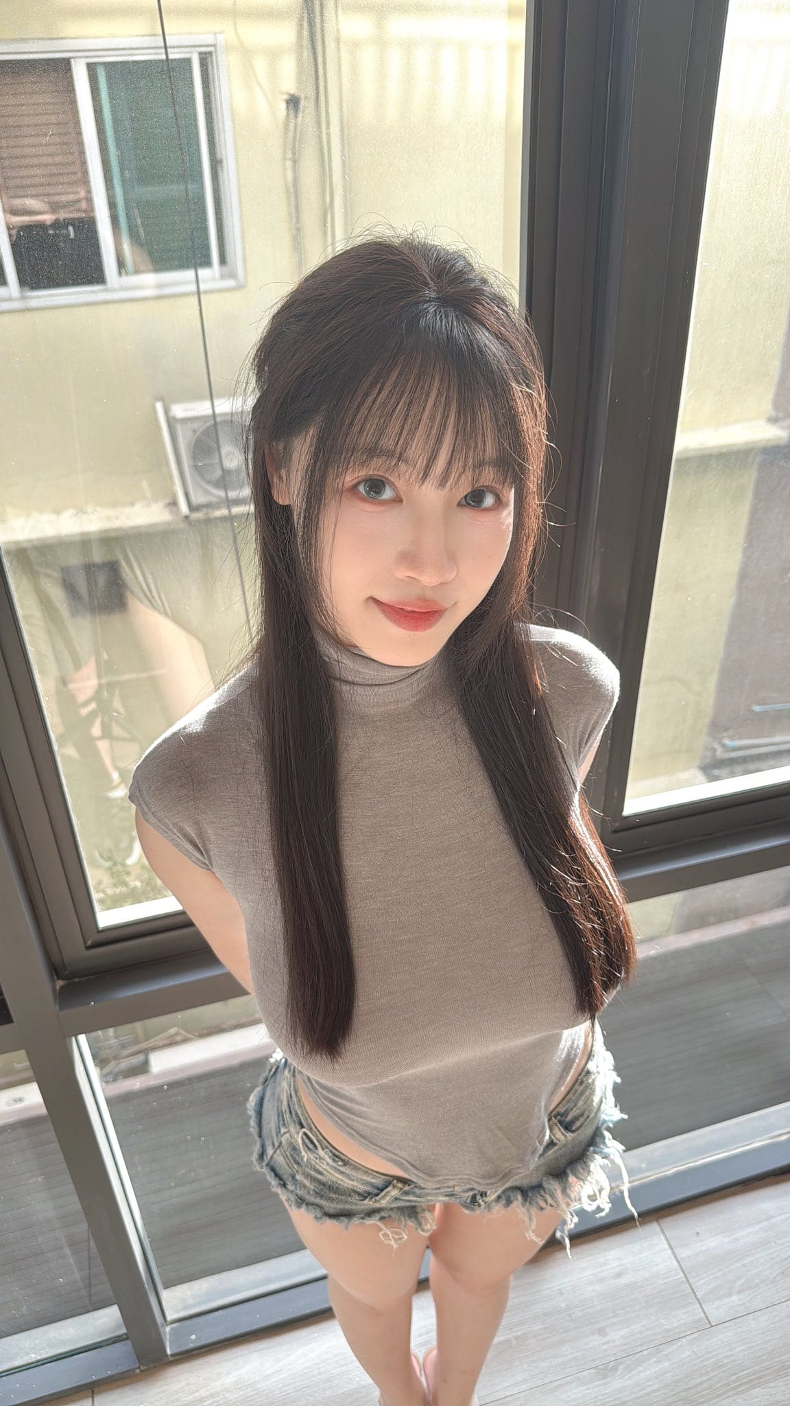 苏畅 (4) 苏畅「被窝时差」 暖光裹棉布裙 浅笑时像晒足太阳的猫 每个褶皱都裹着暖光(无水印)