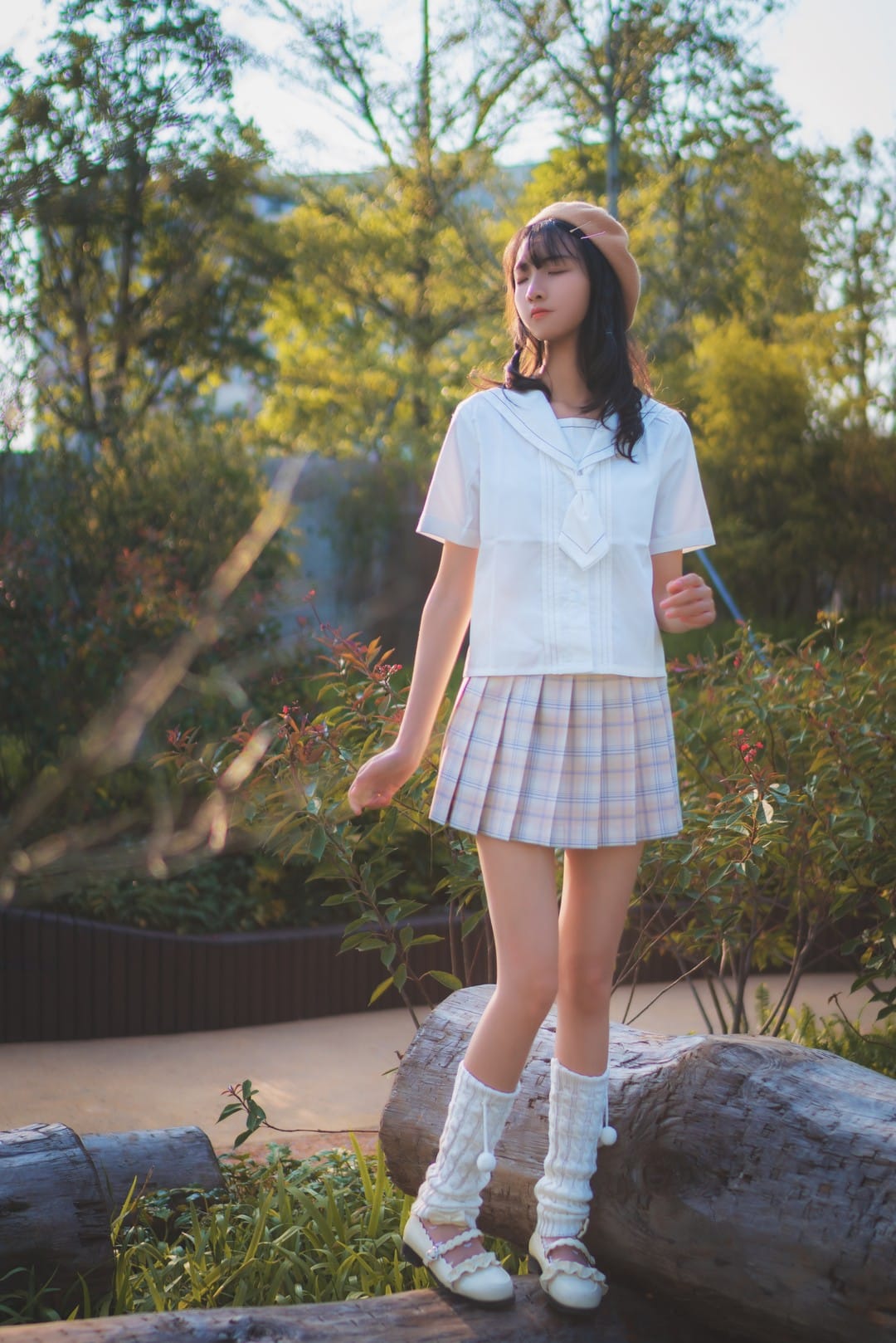 全网求存！西呱呀呀呀古风甜酷集 改良汉服配金属链 侠女柔情里藏着拽（无水印）