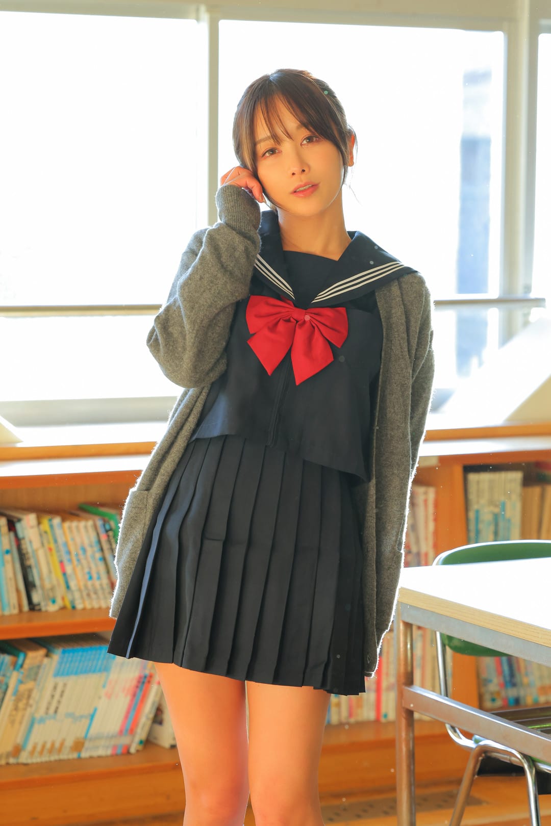 いくみ @193iKkyu3《街角咖啡店》封神！日系氛围感写真 3 个拍照角度，男生也能轻松 get