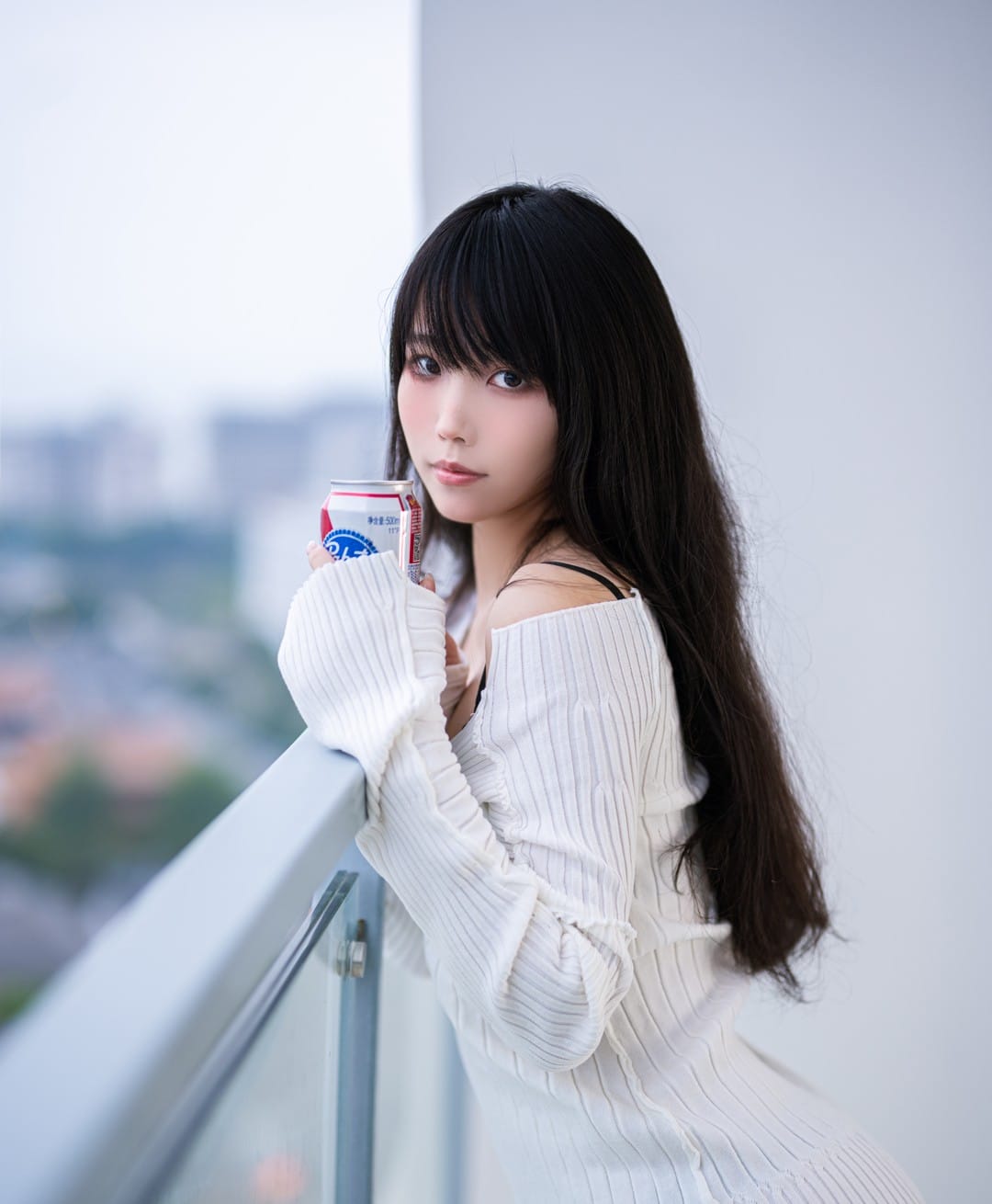 汪知子写真风格大赏：从知子静语到雅韵知味，知趣灵动承鲜活，把 “知性少女的静与动” 拍得淋漓尽致！