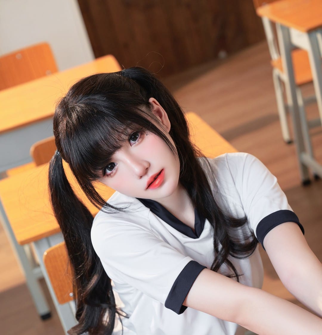 阿薰kaori (3) 一眼沦陷!阿薰 kaori “柔雅系少女” 写真太绝:似薰风温柔、如晨露清新、若工笔雅致,每帧都藏诗意感!