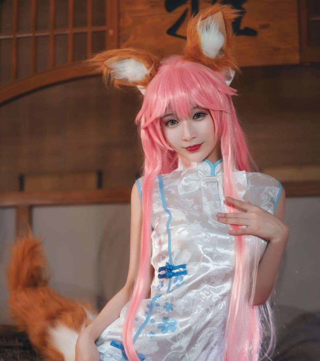 百合欧皇子 (1) 🔥必存!百合欧皇子写真推荐:从欧式光影到复古细节,这组华贵感大片太戳心