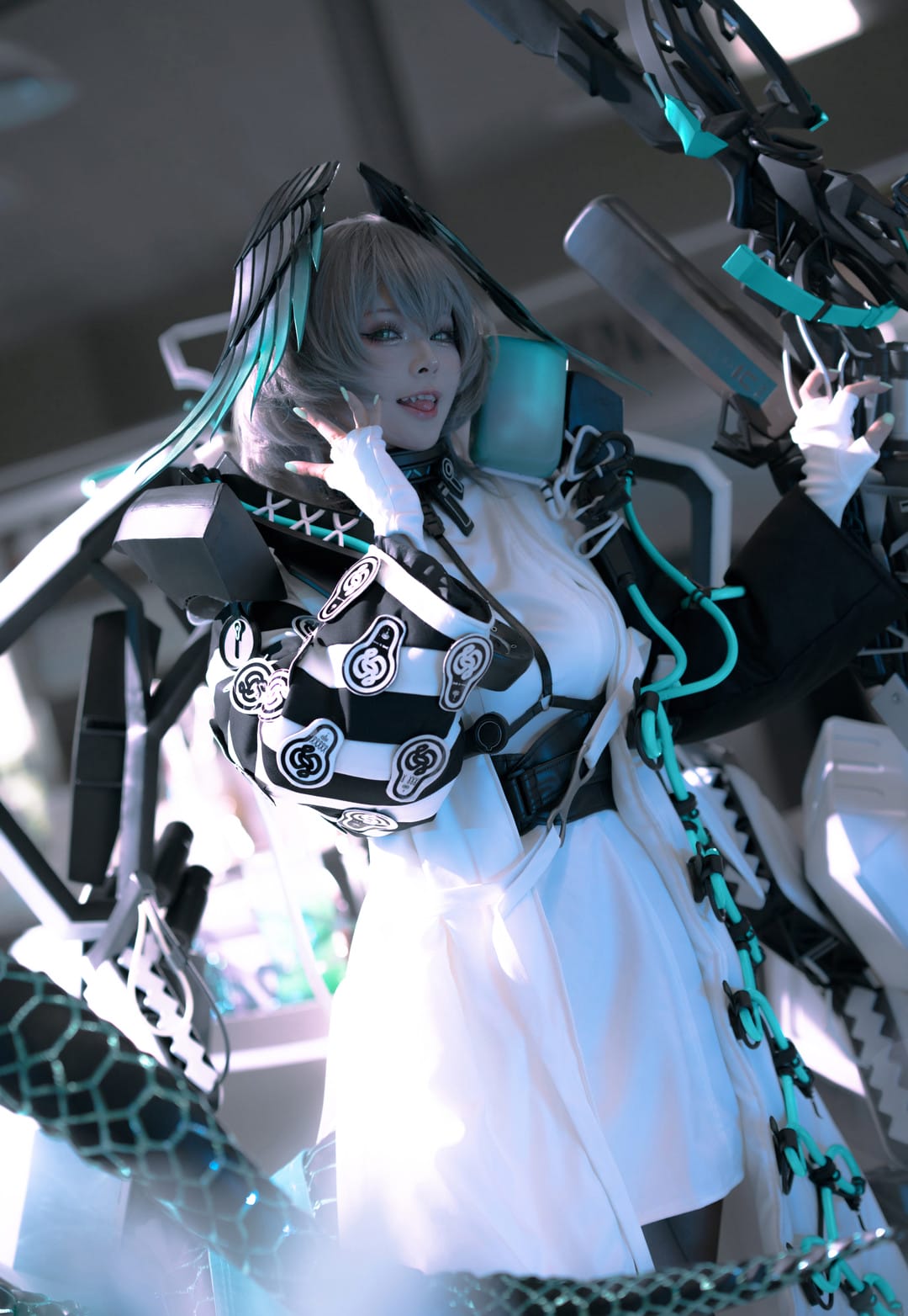 🔥必存！百合欧皇子写真推荐：从欧式光影到复古细节，这组华贵感大片太戳心