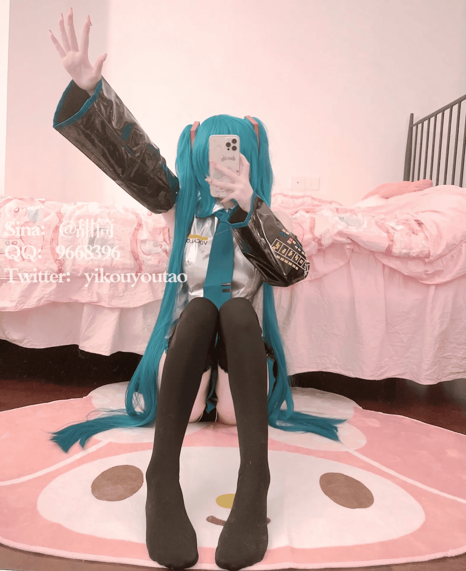 一口幼桃多风格写真「情绪角落」，从清新到甜美的完美切换