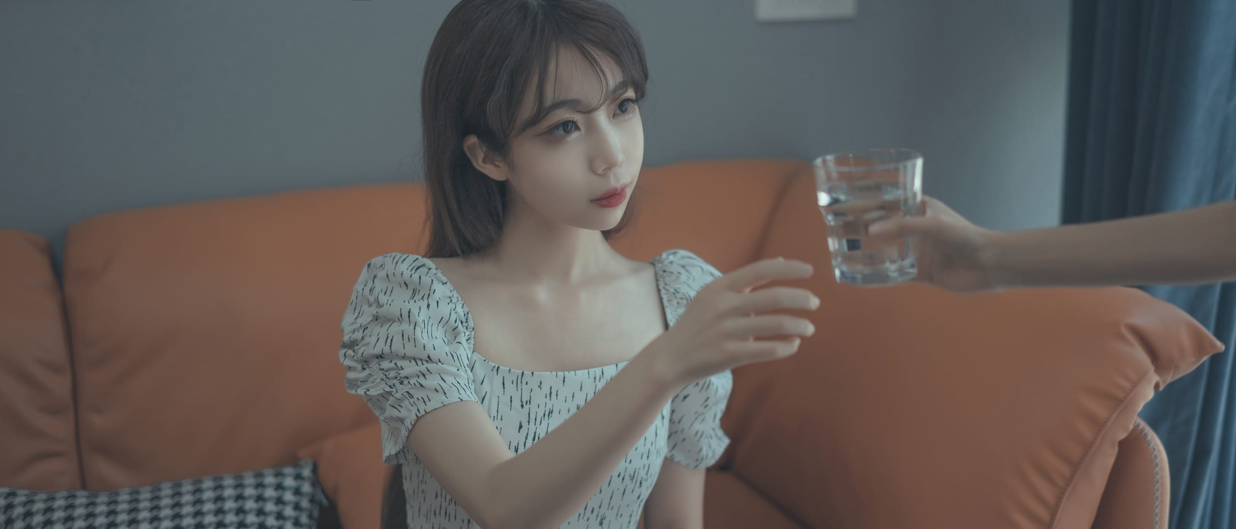 杏仁曲奇多风格写真合集下载,从清新到元气的完美切换