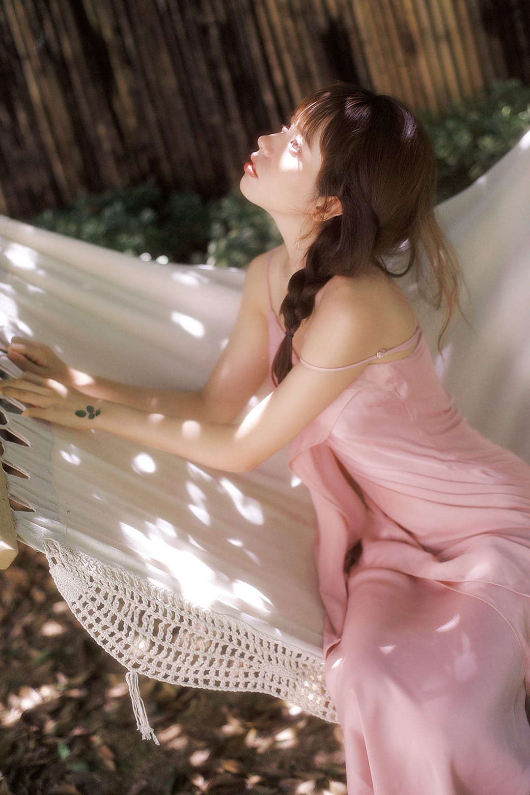 摄影师A mu「被窝时差」万像素写真集:从高级质感到艺术境界的视觉盛宴