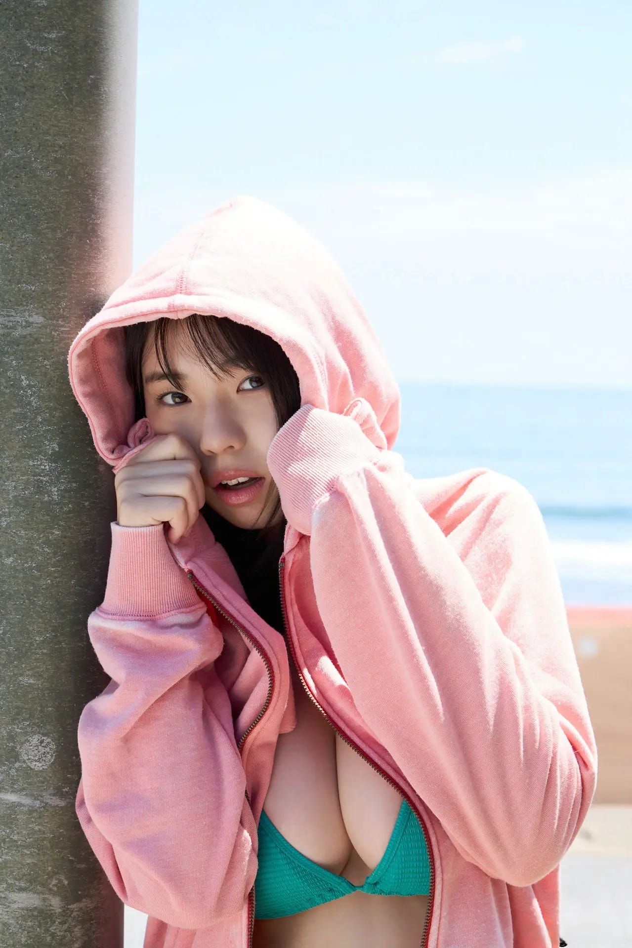 老徐今晚心脏狂跳!2026菊地姬奈的令和完売クイーン進化,我终于敢把她的童顔巨+デコルテ美说透了