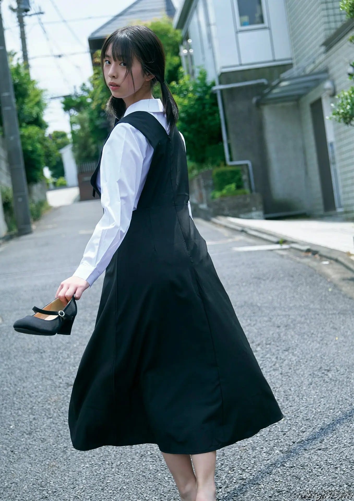 老徐今晚心脏狂跳!2026菊地姬奈的令和完売クイーン進化,我终于敢把她的童顔巨+デコルテ美说透了